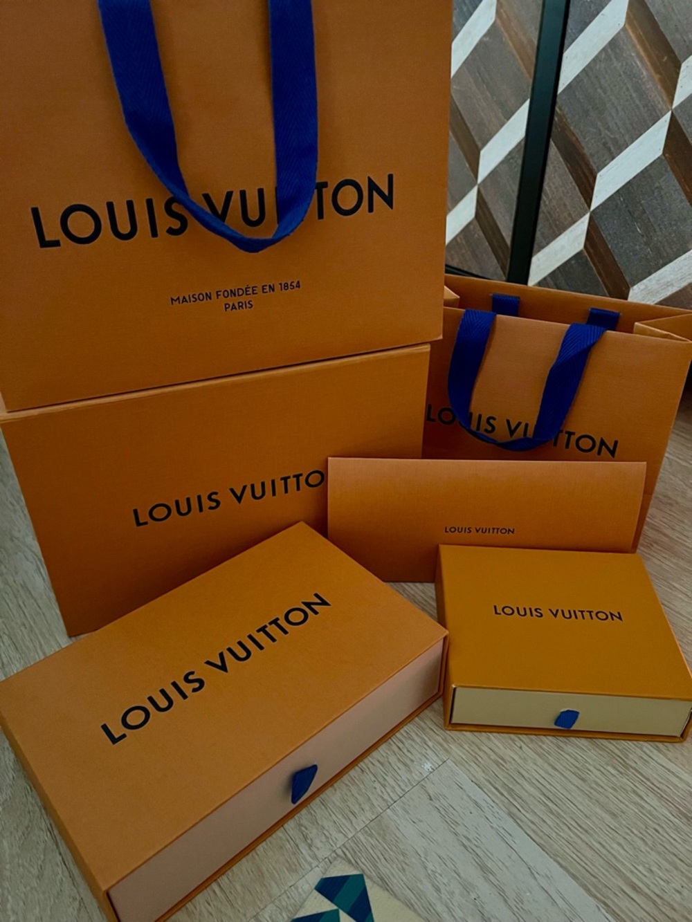 Authentic Louis Vuitton Lot Boxes, Shopping Bags & Gift Envelope Multiple Sizes